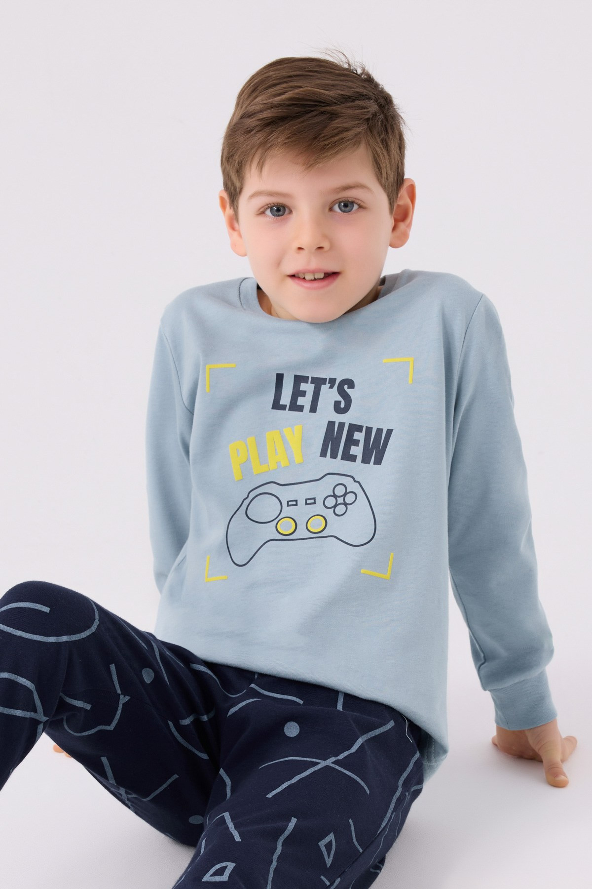 طقم بجامة كم طويل ولادي RP3379